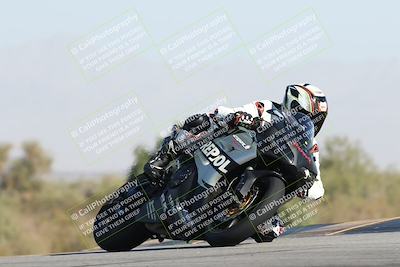 media/Dec-01-2025-Moto Forza (Mon) [[2daa91e15f]]/2-Intermediate Group/Session 2 Turn 9 Entry/